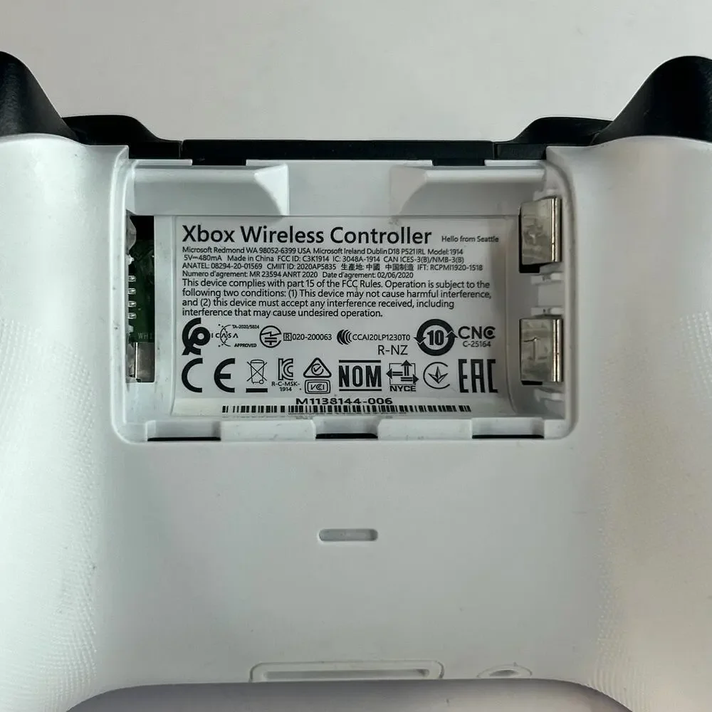Microsoft Xbox One Wireless Controller Shock Blue Model 1914